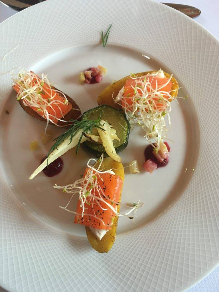 Traiteur avec menu complet pour Baptême  ou Anniversaire par le traiteur La Tapenade à Brignoles