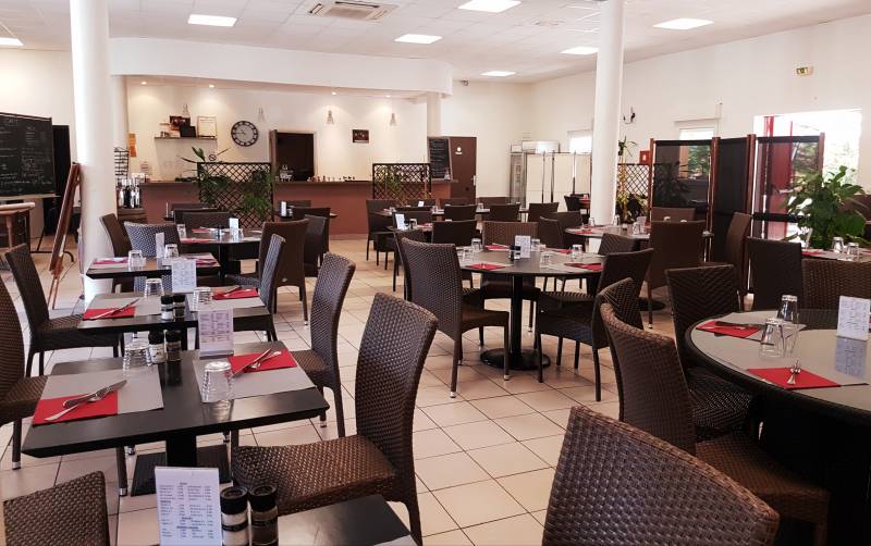 Le restaurant La Tapenade à Brignoles 40 rue de la Bruyere ZAC Nicopolis Zone E 83170 BRIGNOLES