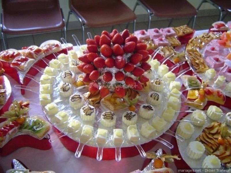 Buffet de desserts pour mariage traiteur Toulon